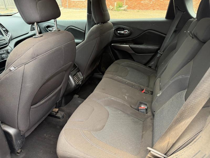 Jeep Cherokee Latitude FWD 2019