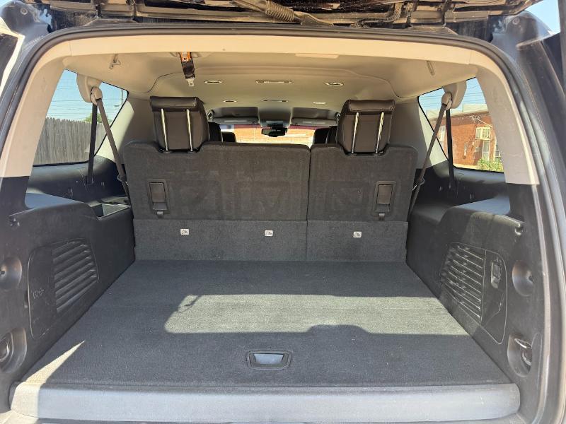 Chevrolet Suburban LT 4WD 2019