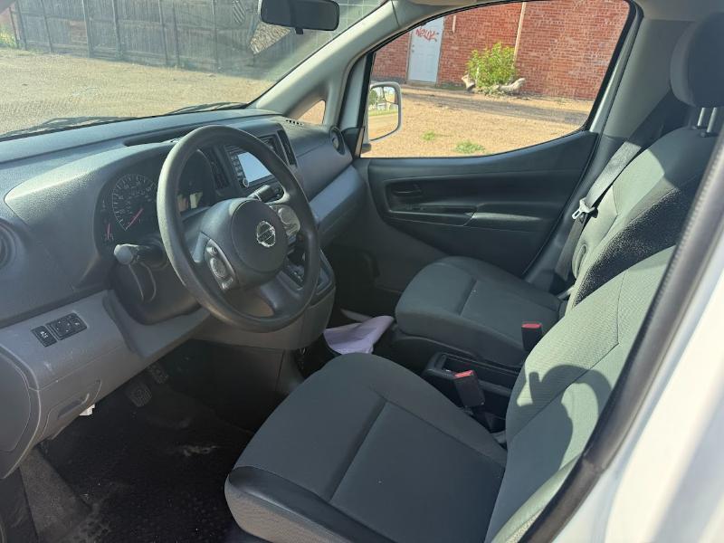 Nissan NV200 SV 2015