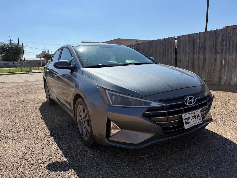 Hyundai Elantra SE 6AT 2019