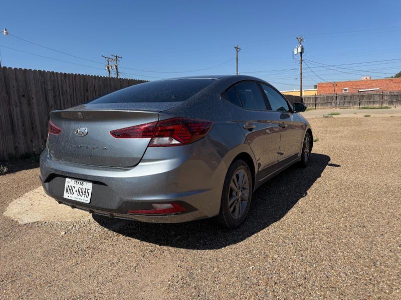 Hyundai Elantra SE 6AT 2019