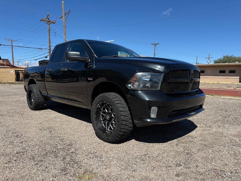 RAM 1500 Tradesman Quad Cab 2WD 2017