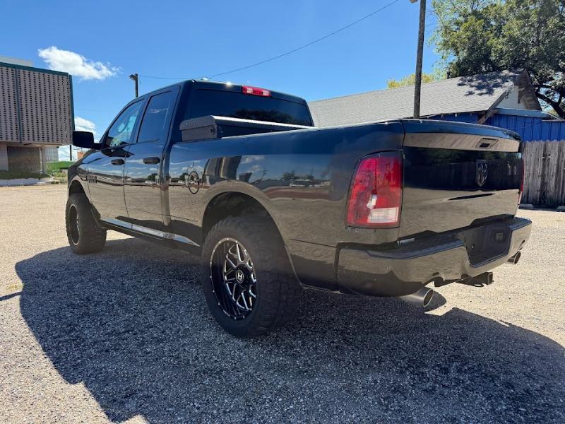 RAM 1500 Tradesman Quad Cab 2WD 2017