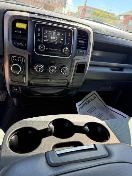 RAM 1500 Tradesman Quad Cab 2WD 2017