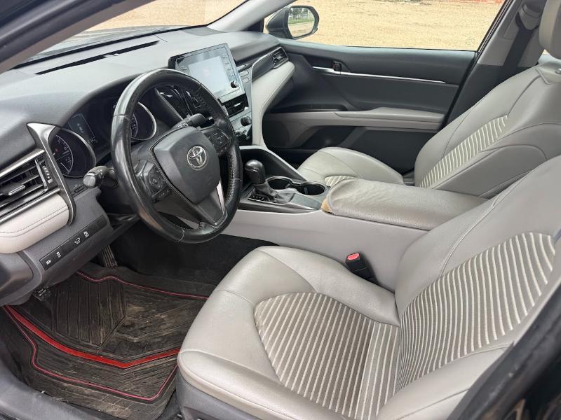 Toyota Camry SE 2021