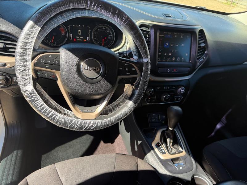 Jeep Cherokee Latitude FWD 2016
