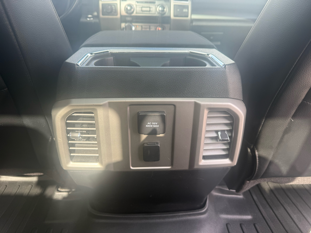 Ford F-150 XL SuperCrew 5.5-ft. Bed 4WD 2015 Ford F-150 XL SuperCrew 5.5-ft. Bed 4WD 2015