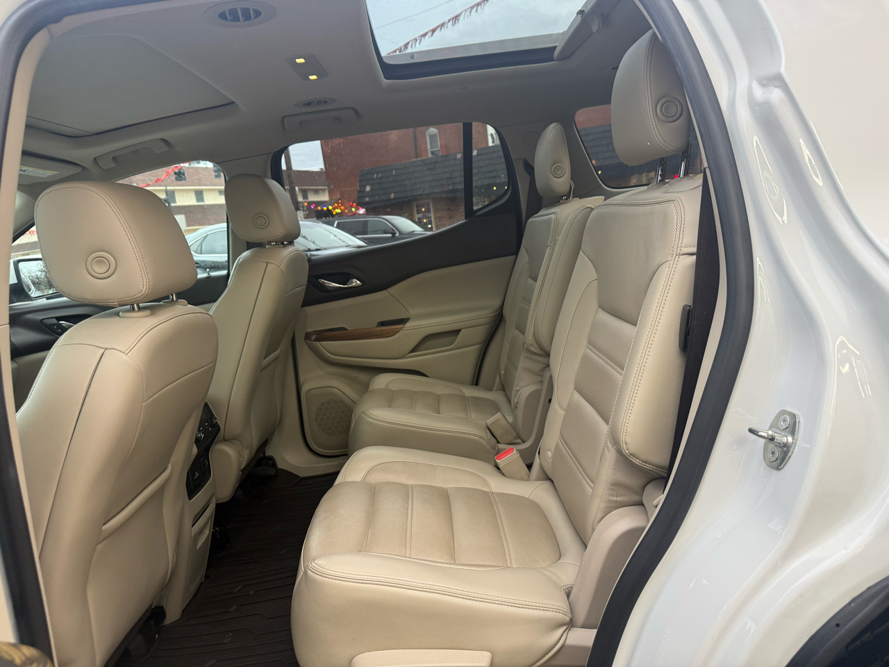 GMC Acadia Denali AWD 2017