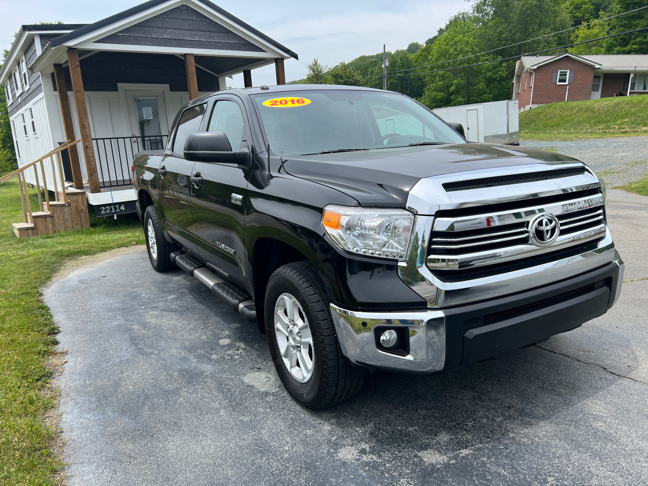 Used 2016 Toyota Tundra SR5 5.7L V8 CrewMax 4WD for Sale in Boone NC