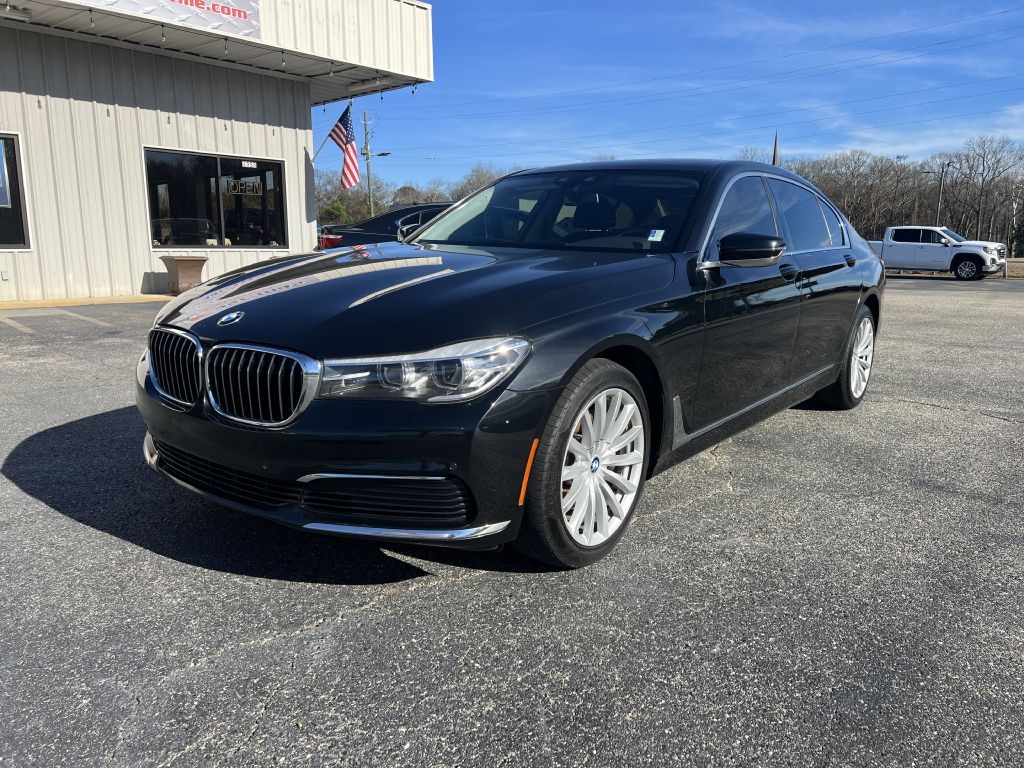 BMW 7-Series 740i 2019