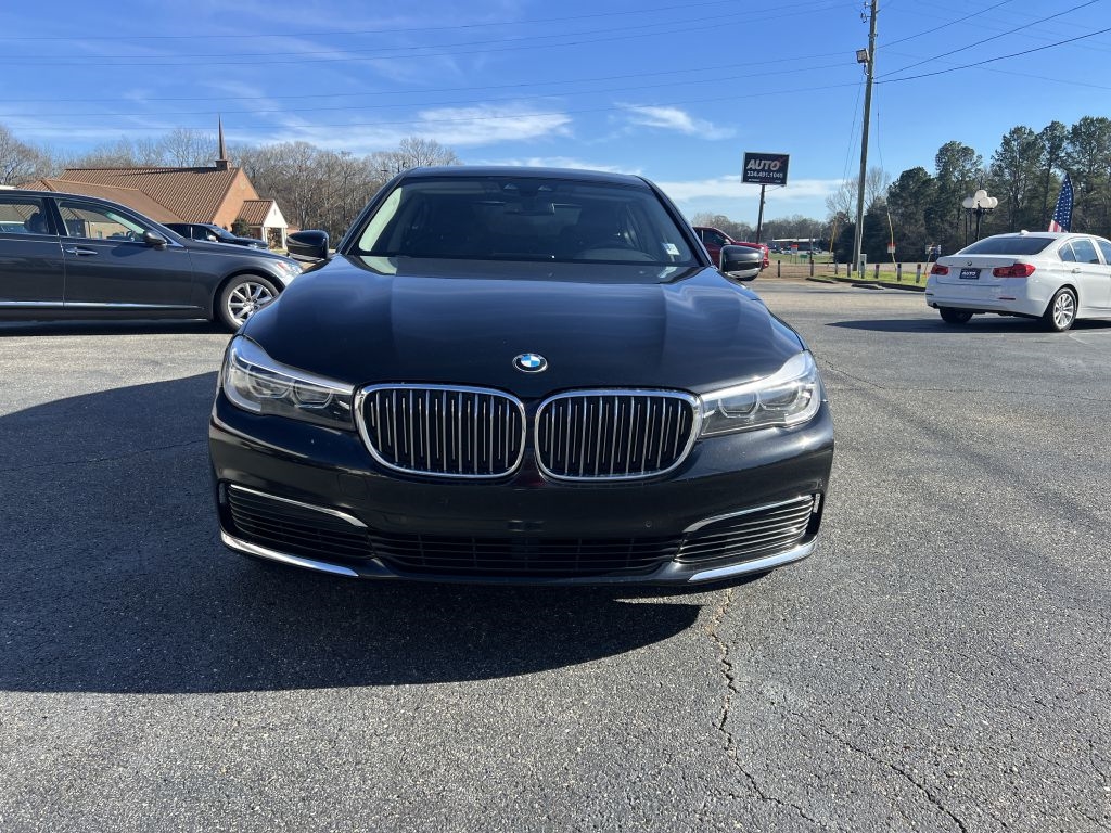BMW 7-Series 740i 2019