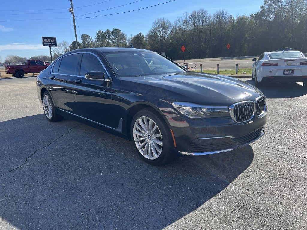 BMW 7-Series 740i 2019