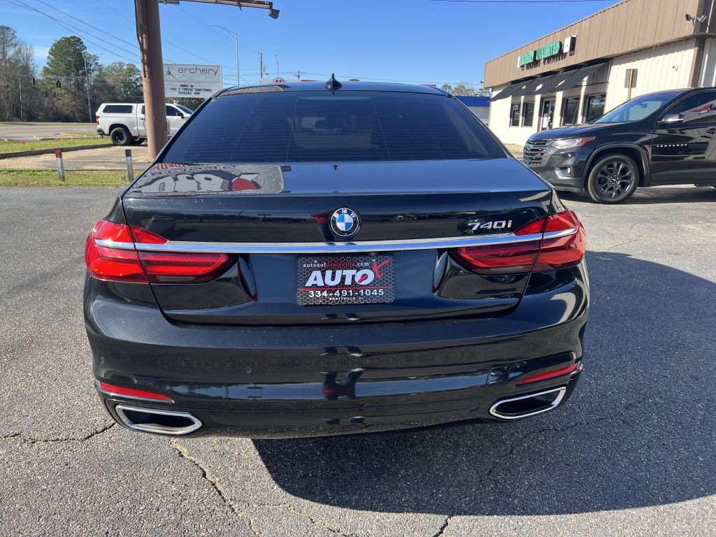 BMW 7-Series 740i 2019