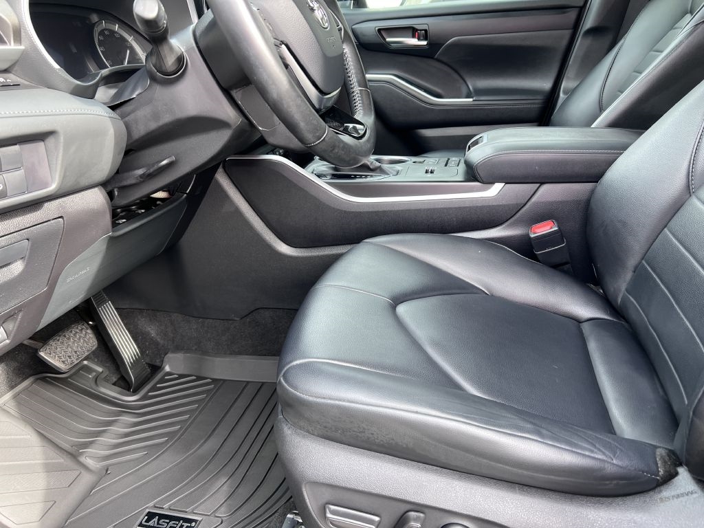 Toyota Highlander XLE Nav FWD V6 2020