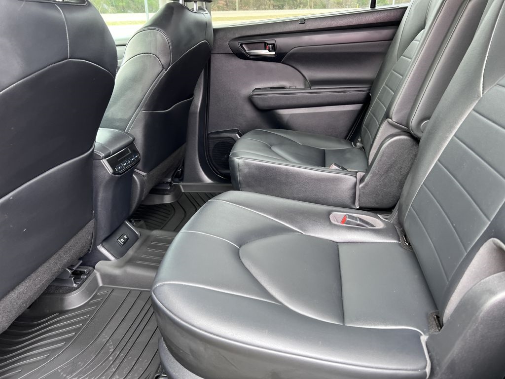 Toyota Highlander XLE Nav FWD V6 2020