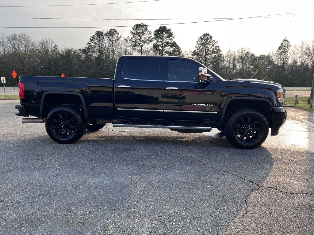 GMC Sierra Denali Crew Cab 4WD 2018