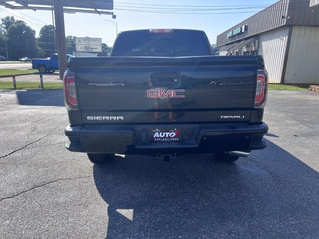 2017 GMC Sierra Denali Crew Cab  2WD