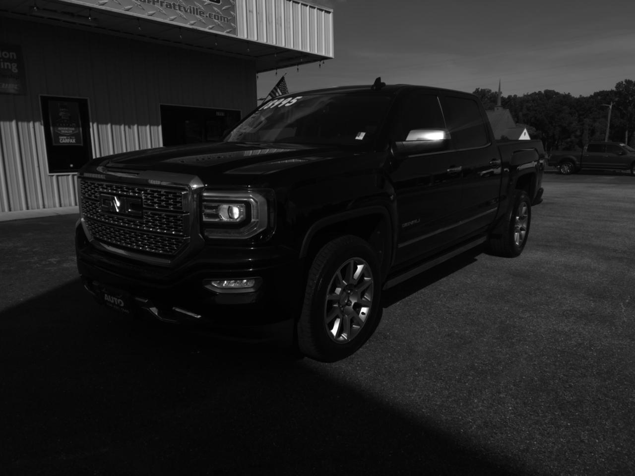 2017 GMC Sierra Denali Crew Cab  2WD