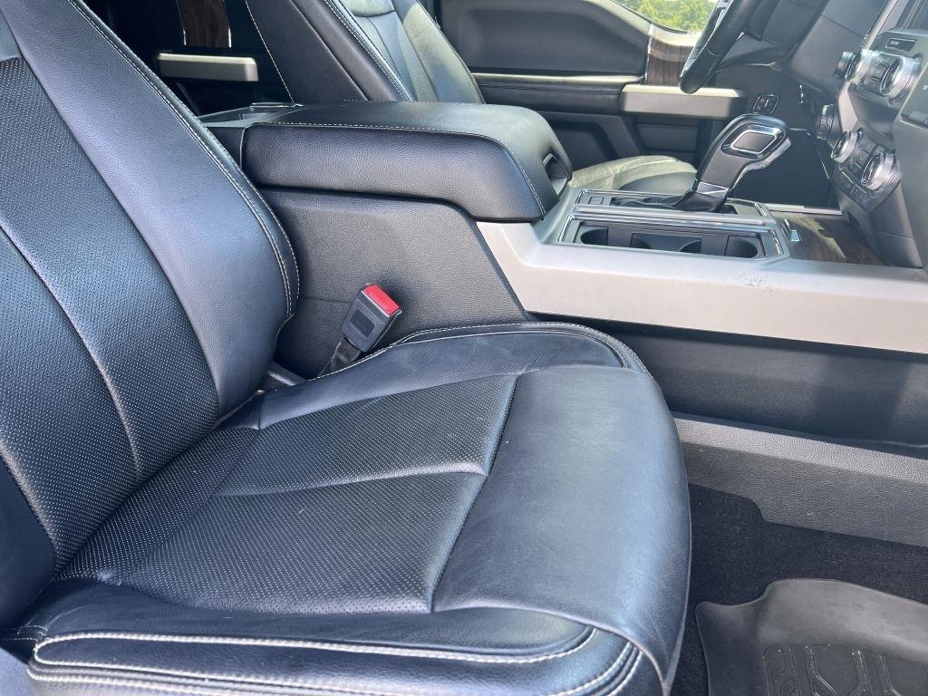 Ford F-150 4WD SuperCrew 145" Lariat 2019