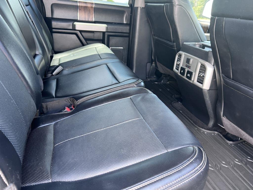 Ford F-150 4WD SuperCrew 145" Lariat 2019