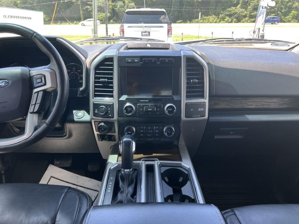Ford F-150 4WD SuperCrew 145" Lariat 2019