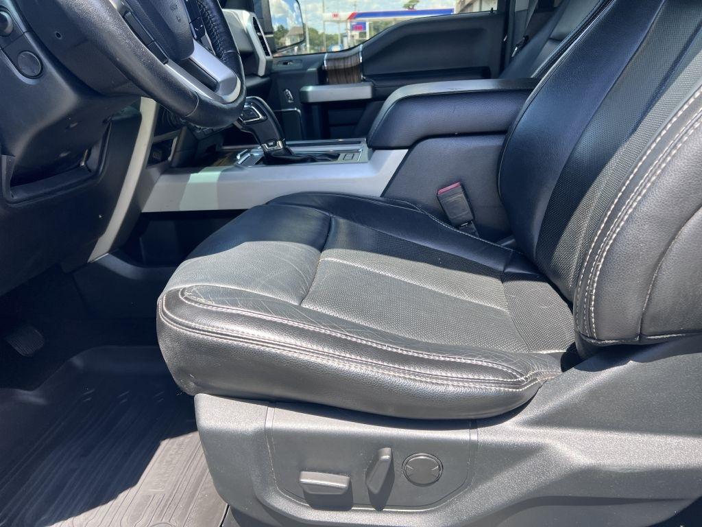 Ford F-150 4WD SuperCrew 145" Lariat 2019