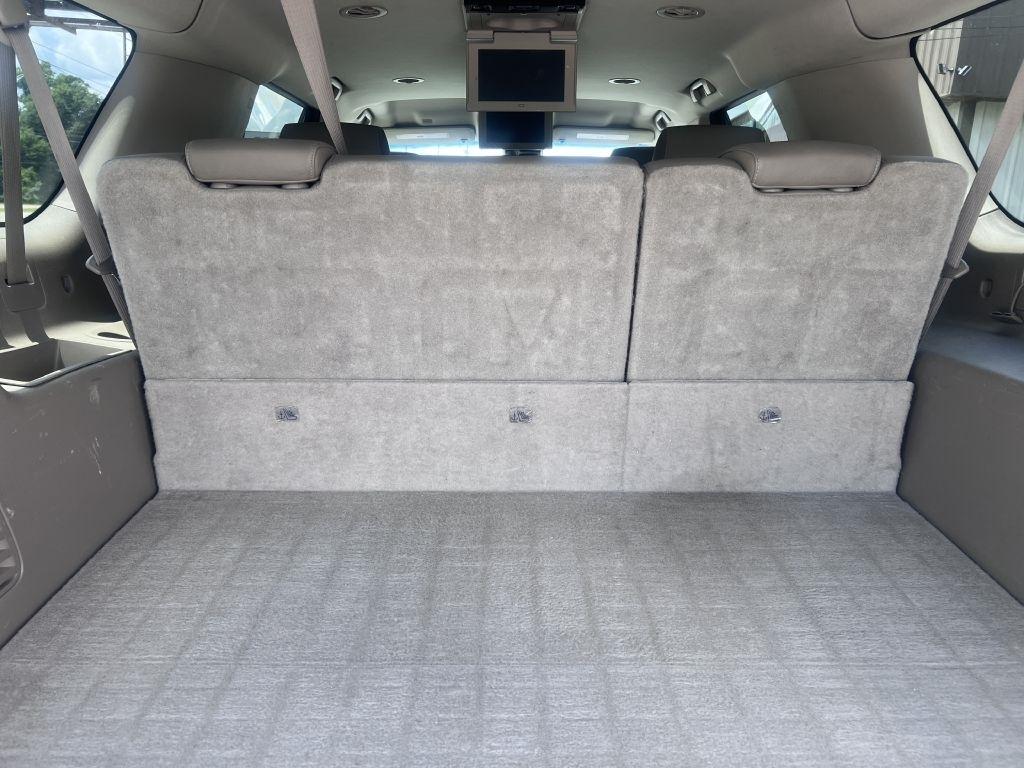 Chevrolet Suburban LT 1500 2WD 2015