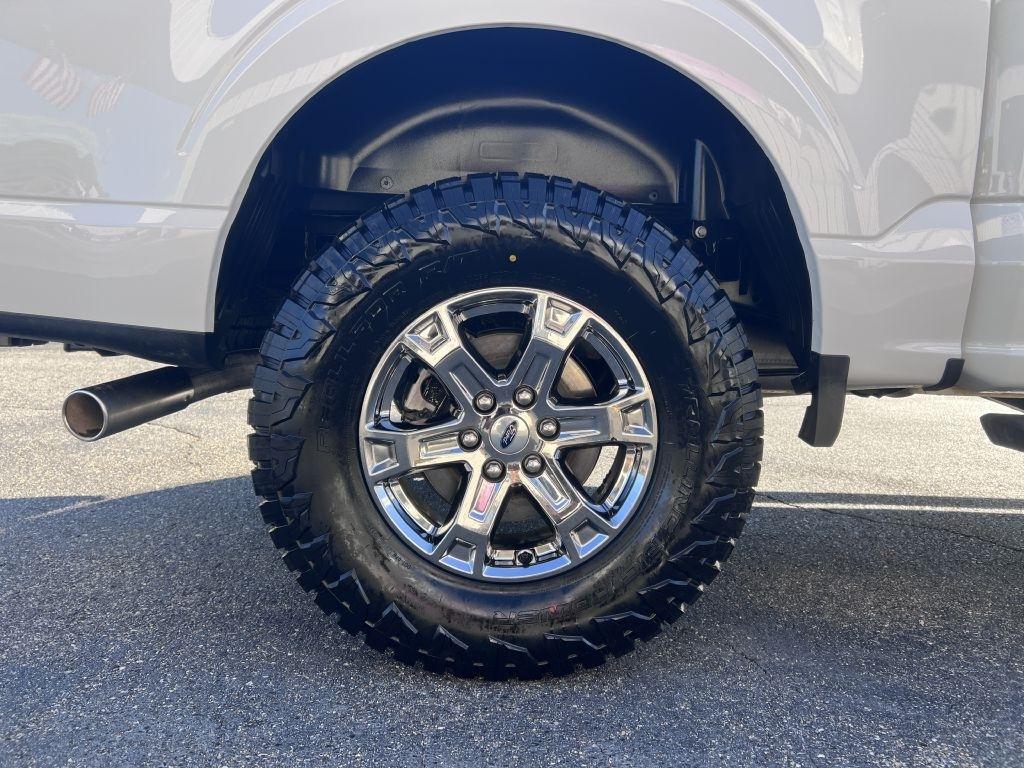 Ford F-150 XLT SuperCrew Short Bed 4WD 2023