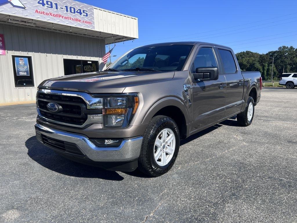 Ford F-150 2WD SuperCrew 139" XLT 2023