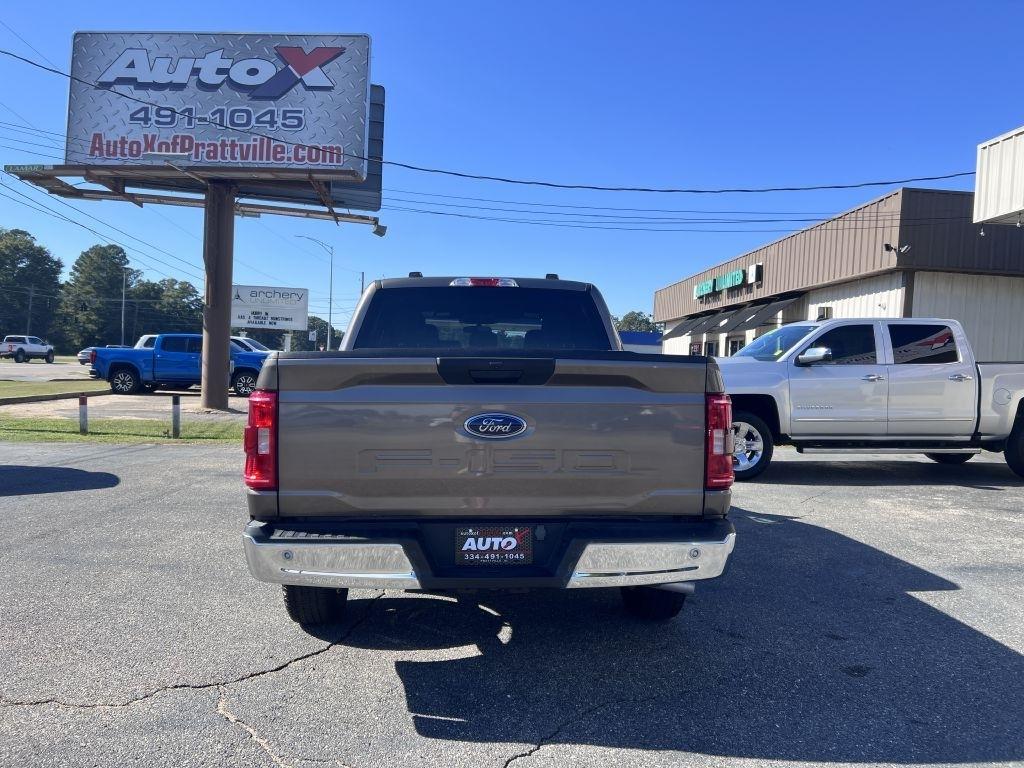 Ford F-150 2WD SuperCrew 139" XLT 2023