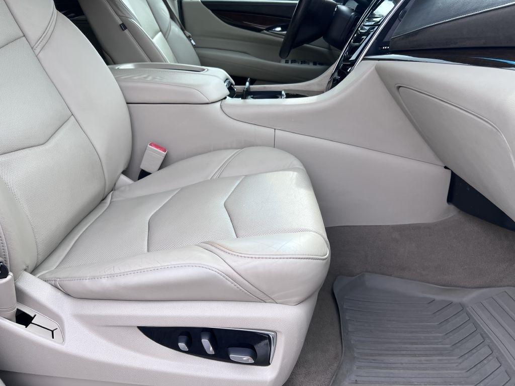 Cadillac Escalade ESV 2WD Premium 2017