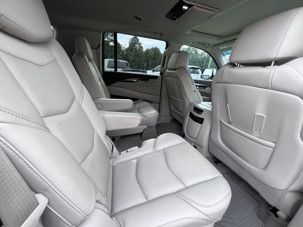 Cadillac Escalade ESV 2WD Premium 2017