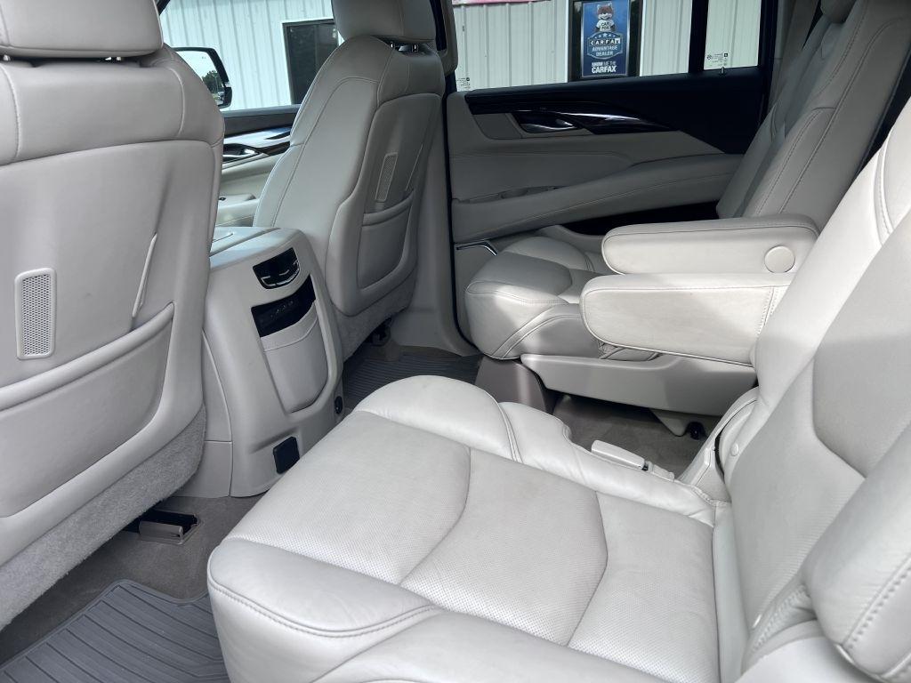 Cadillac Escalade ESV 2WD Premium 2017