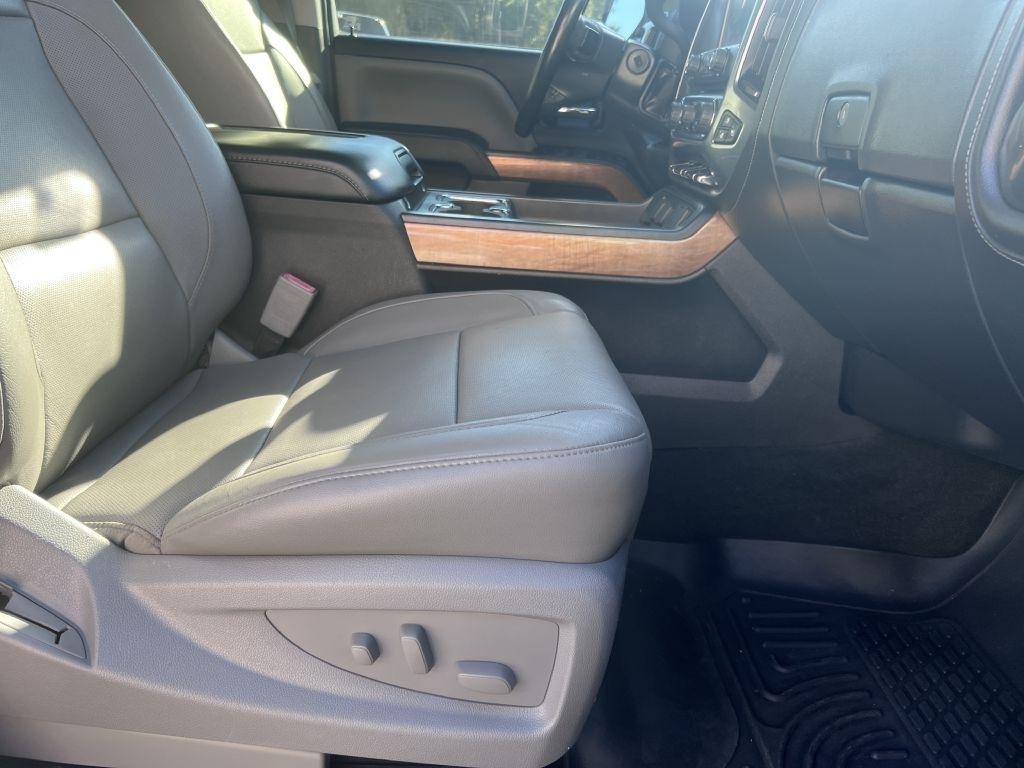 2018 Chevrolet Silverado 1500 LTZ - Photo 8