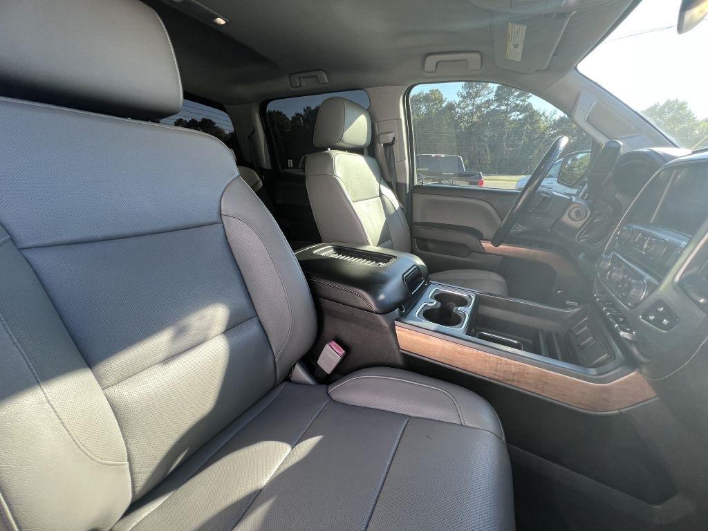 2018 Chevrolet Silverado 1500 LTZ - Photo 9