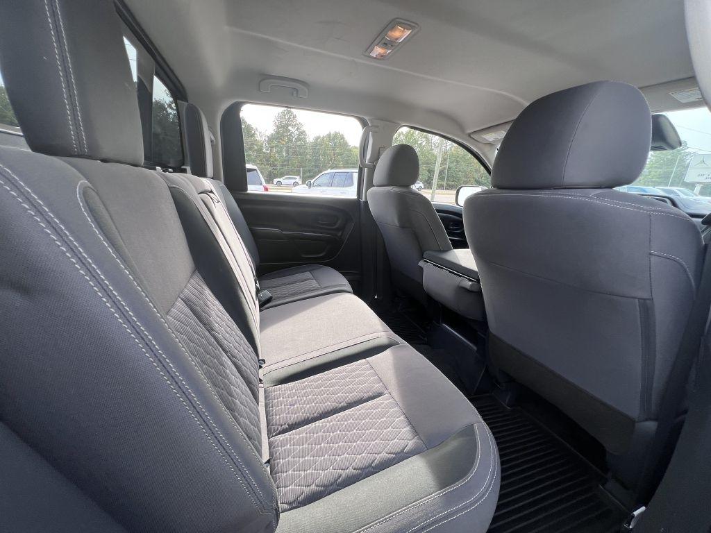 Nissan Titan S Crew Cab 2WD 2022