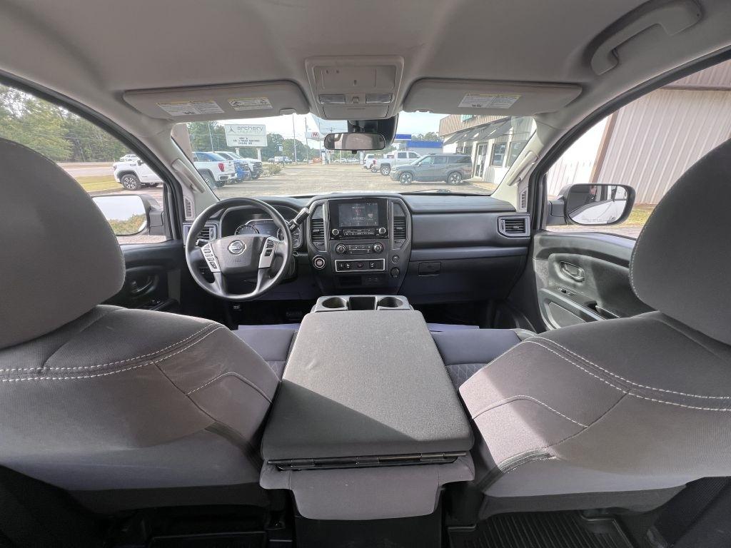 Nissan Titan S Crew Cab 2WD 2022