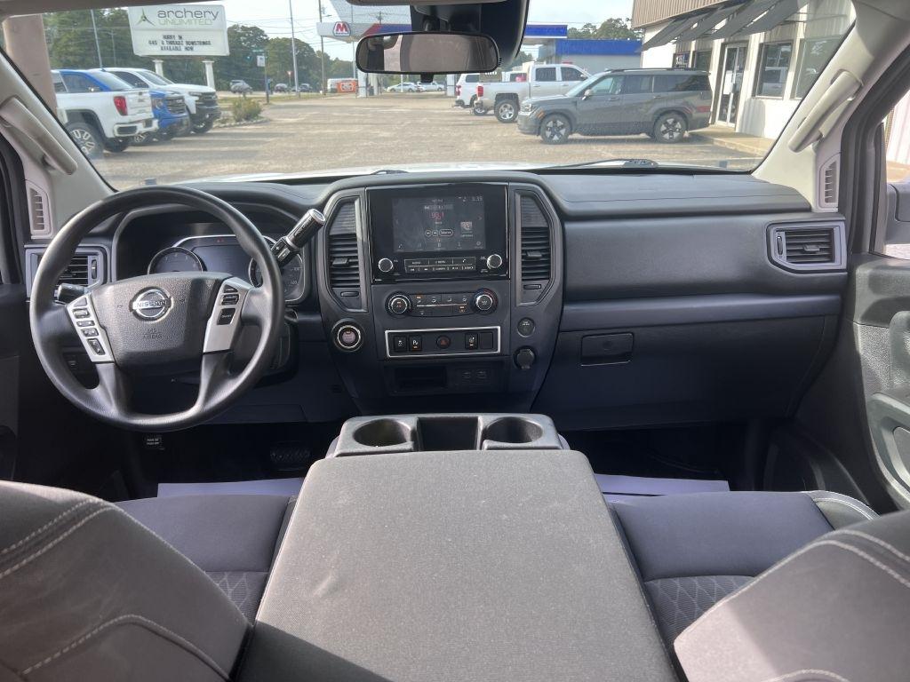 Nissan Titan S Crew Cab 2WD 2022