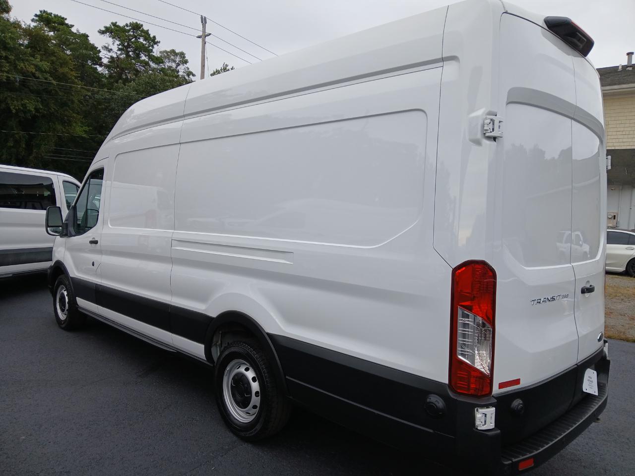 Ford Transit 350 Van High Roof w/Sliding Pass. 148-in. WB EL 2024
