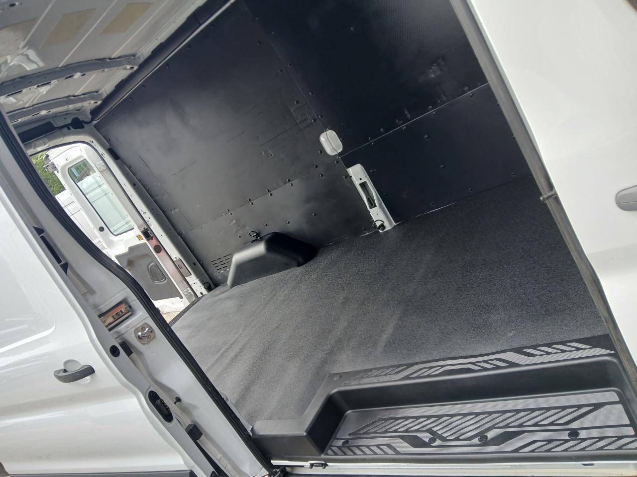 Ford Transit 250 Van 2024