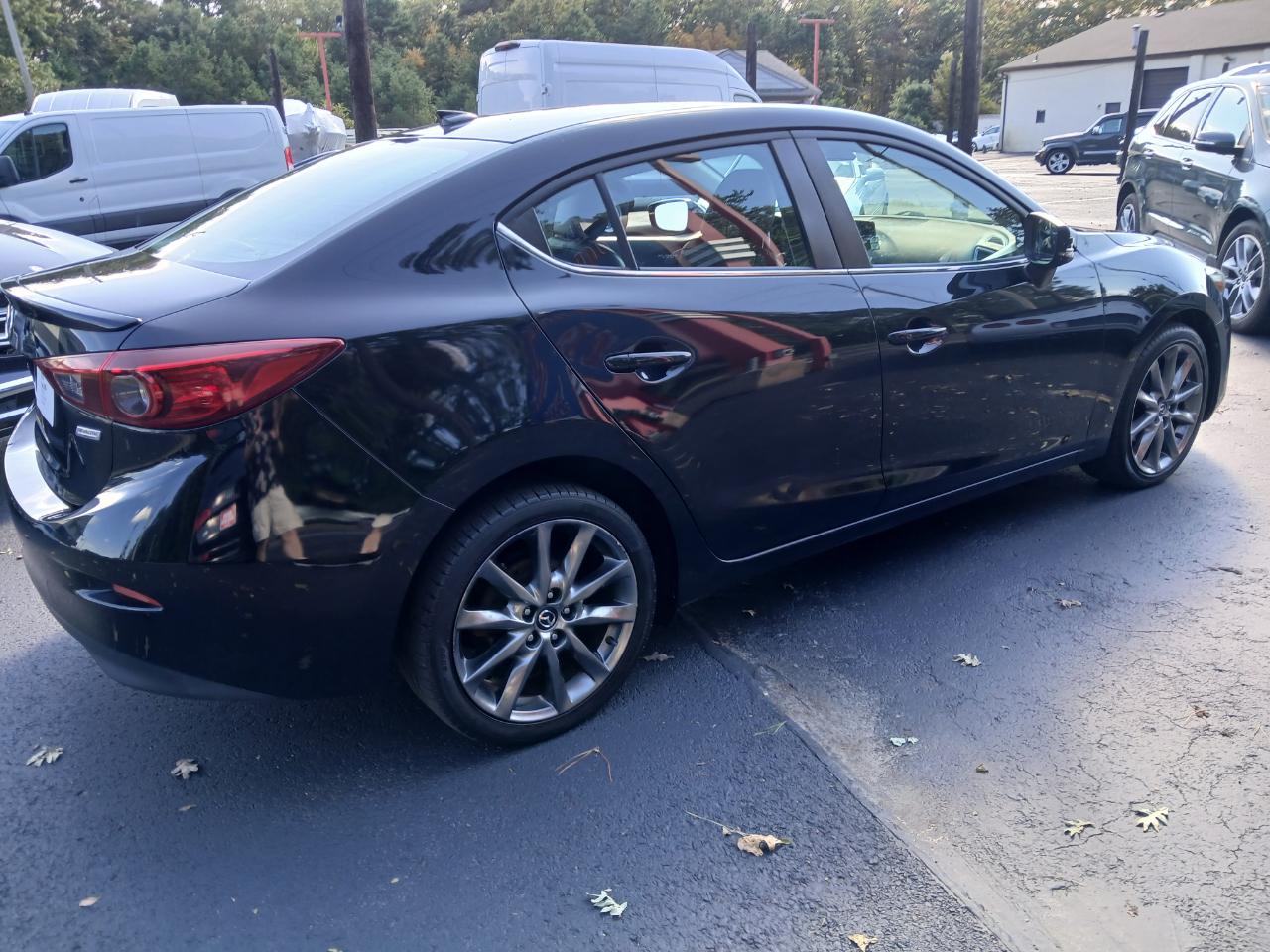 Mazda MAZDA3 s Touring AT 4-Door 2018
