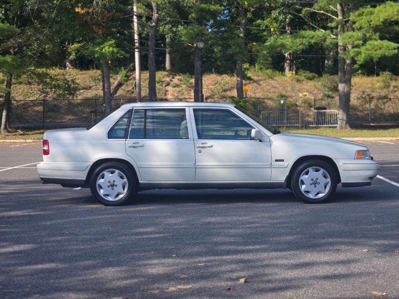 Volvo 960 4dr Sdn 1995