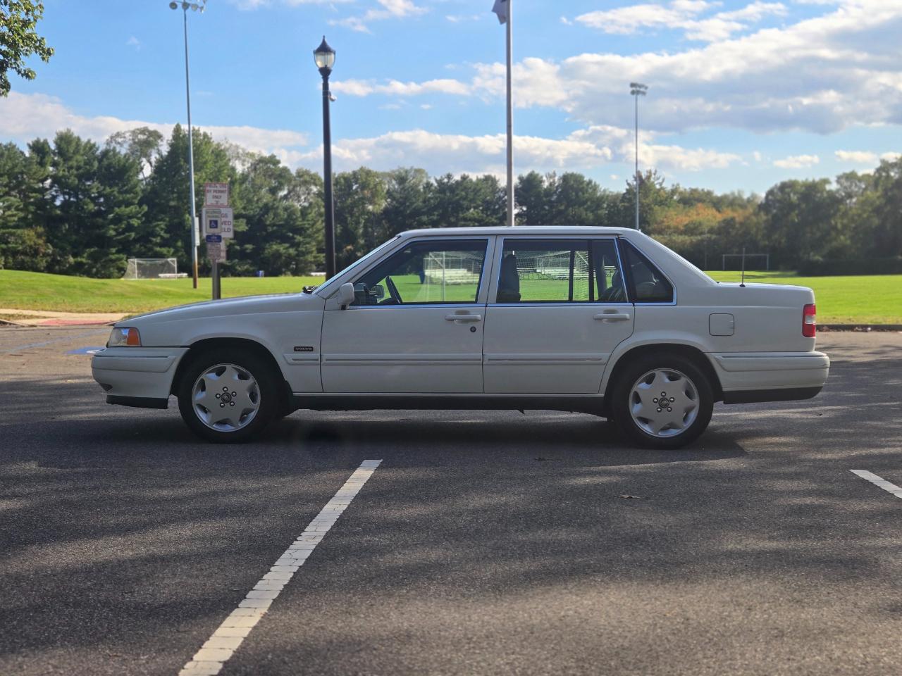 Volvo 960 4dr Sdn 1995