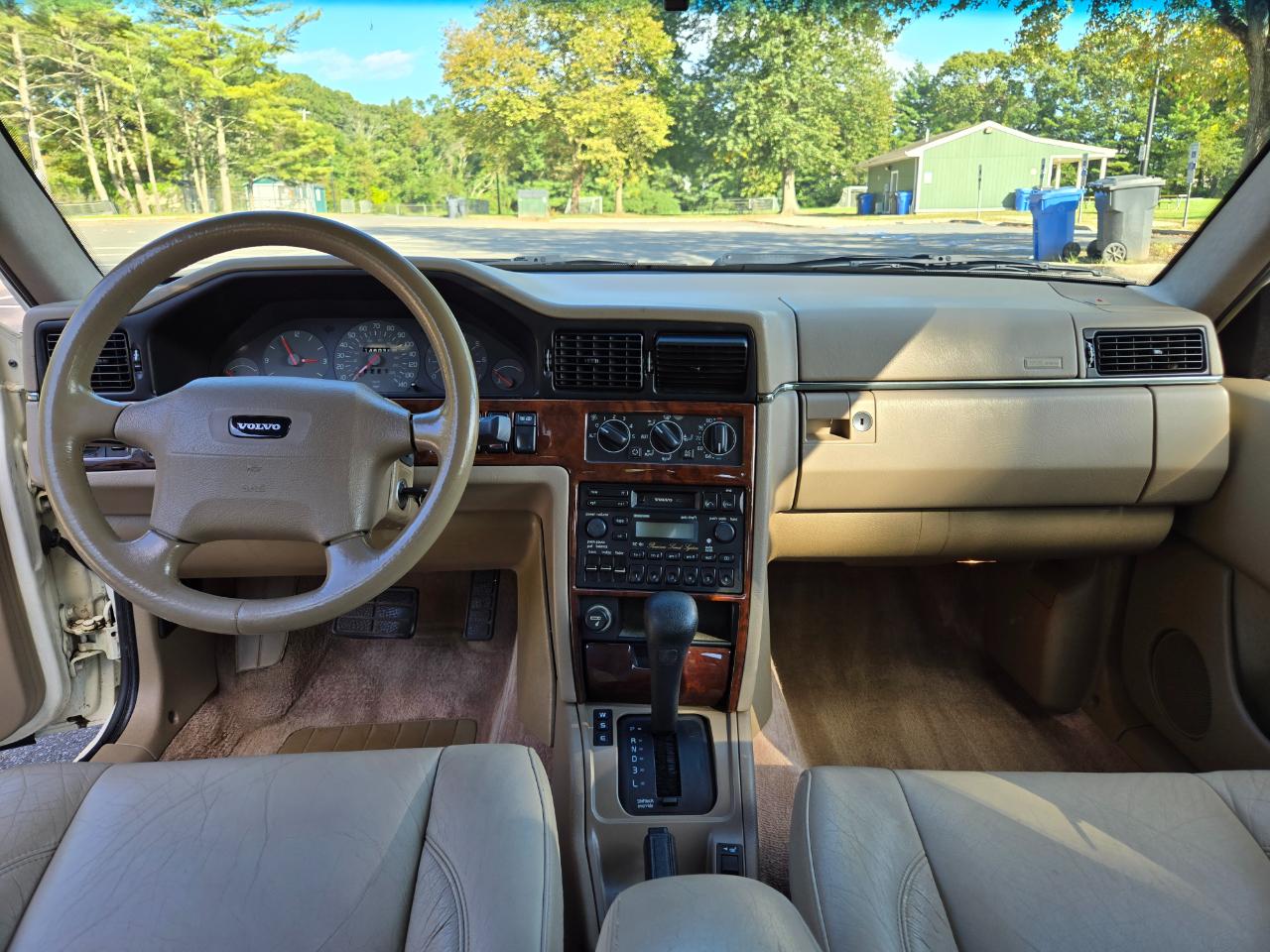 Volvo 960 4dr Sdn 1995