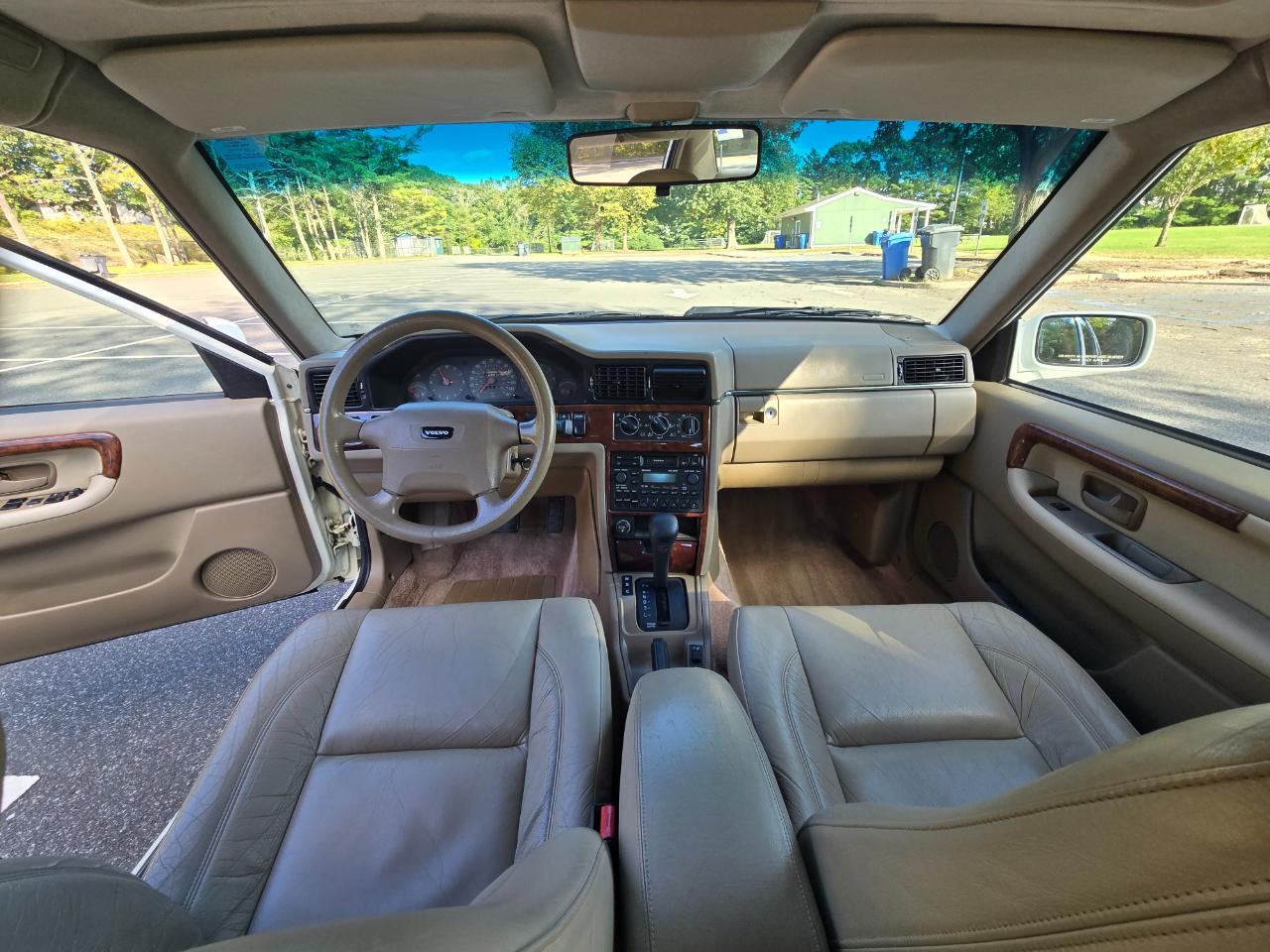 Volvo 960 4dr Sdn 1995