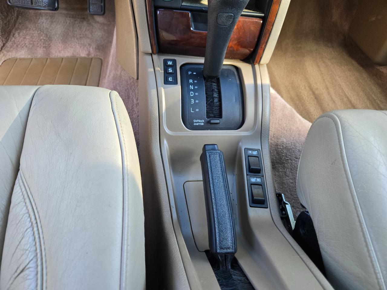 Volvo 960 4dr Sdn 1995