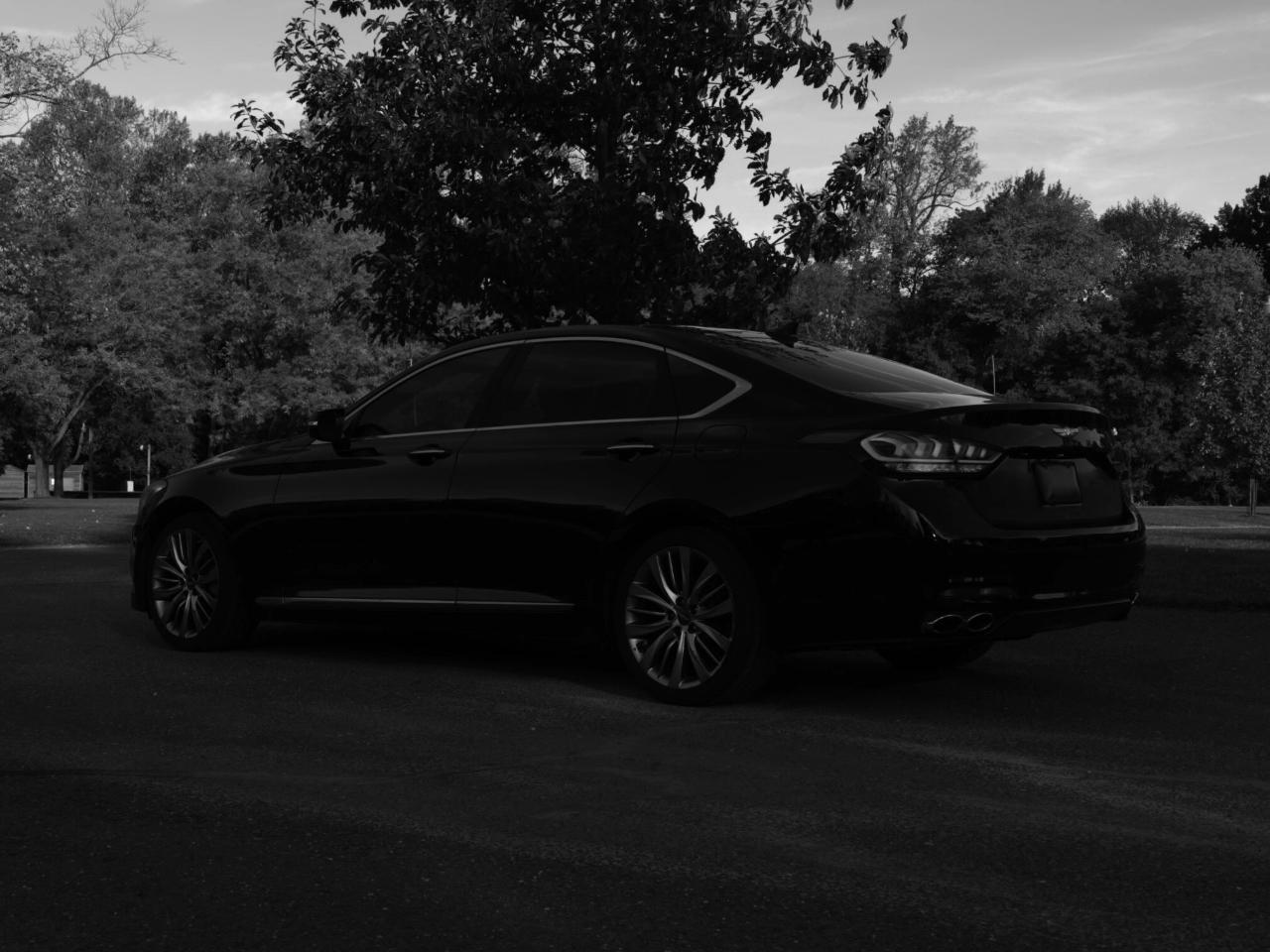 Hyundai Genesis 5.0L RWD 2015