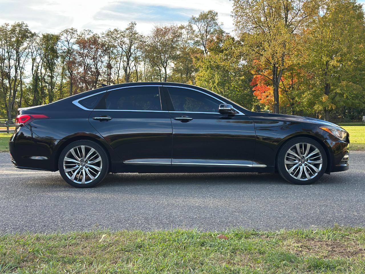 Hyundai Genesis 5.0L RWD 2015