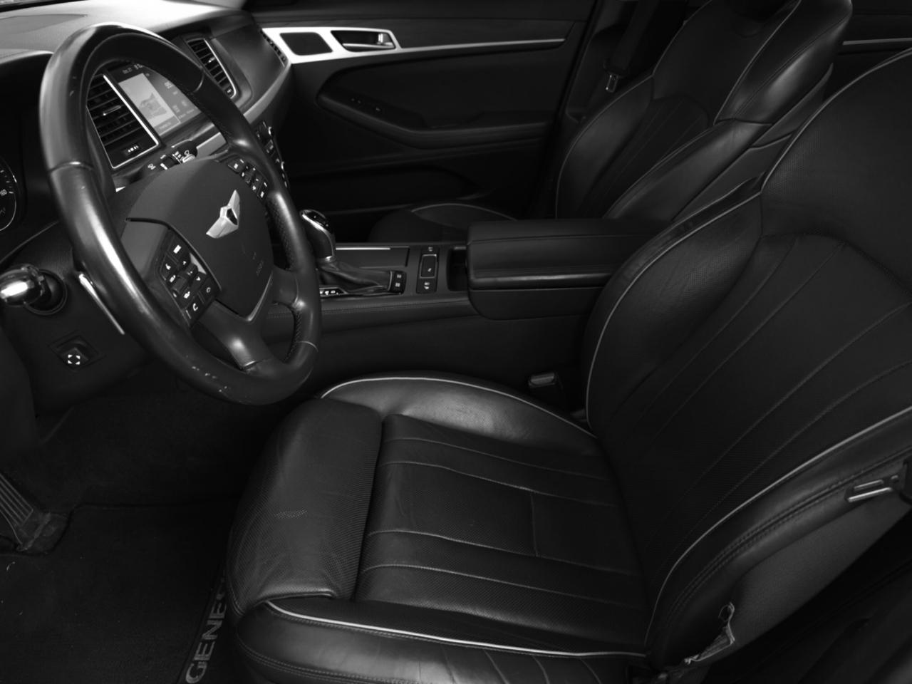 Hyundai Genesis 5.0L RWD 2015