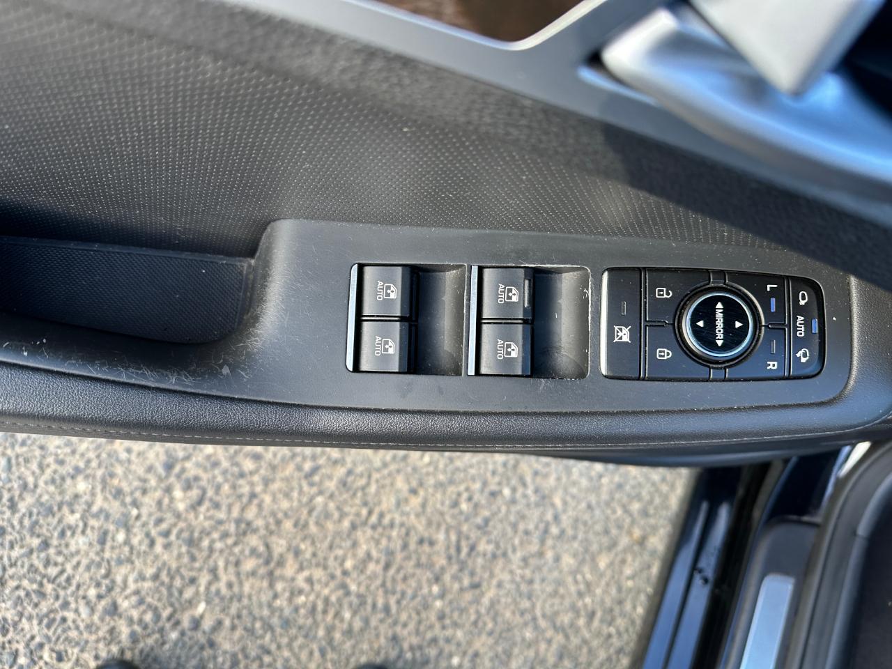 Hyundai Genesis 5.0L RWD 2015